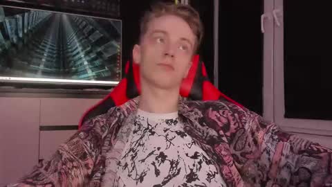 Enker online show from October 26, 2025, 1:22 am