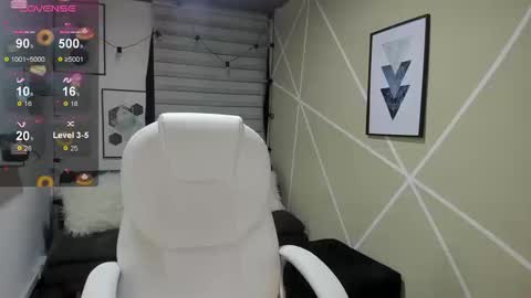 Enma clark online show from September 20, 2025, 4:02 am