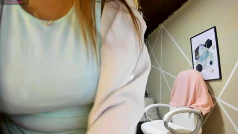 Enma clark online show from April 20, 2026, 4:04 am