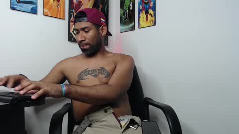 Snapshot of enriblack92 chatting on January 19, 2025, 1:32 am enriblack92 online show from January 19, 2025, 1:32 am