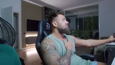 Erik online show from February 12, 2025, 8:29 pm