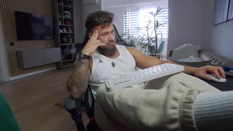 Erik online show from March 10, 2025, 3:20 pm