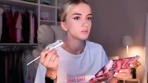 entya online show from September 11, 2025, 6:13 am