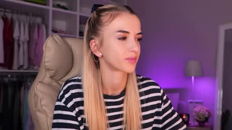 entya online show from September 30, 2025, 5:45 am