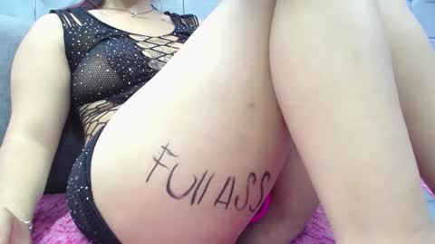 Snapshot of eny_dirty chatting on January 28, 2025, 3:57 pm Enny Dirty online show from January 28, 2025, 3:57 pm