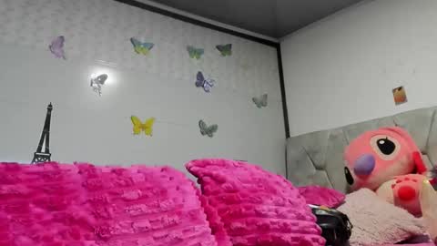 Snapshot of eny_dirty chatting on February 18, 2026, 8:49 pm Enny Dirty online show from February 18, 2026, 8:49 pm