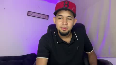 enyel_100 online show from February 5, 2026, 3:55 am