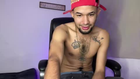 enyel_100 online show from March 4, 2026, 7:58 am