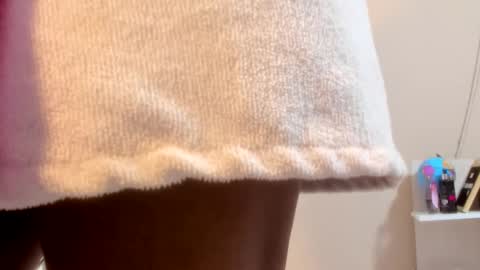 Angela online show from February 8, 2025, 11:33 am