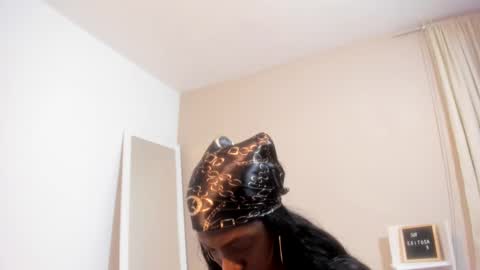 Angela online show from February 26, 2025, 12:16 am