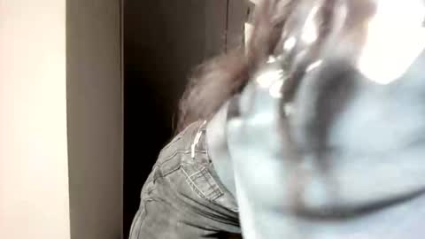 Angela online show from April 21, 2026, 12:01 am