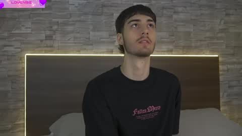 Enzo online show from April 1, 2026, 8:06 pm