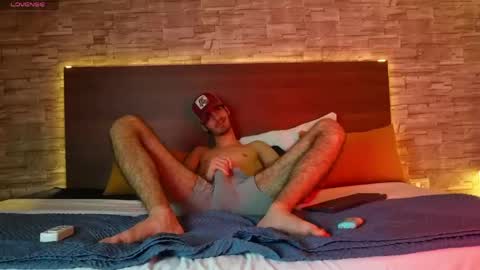 Enzo online show from April 18, 2026, 12:36 am