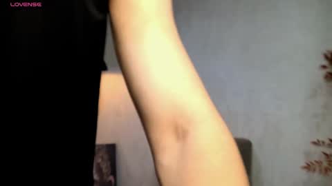 Snapshot of enzo_steel chatting on June 5, 2026, 8:58 pm enzo_steel online show from June 5, 2026, 8:58 pm