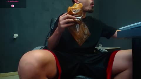 EnzoRace online show from September 23, 2025, 4:59 am