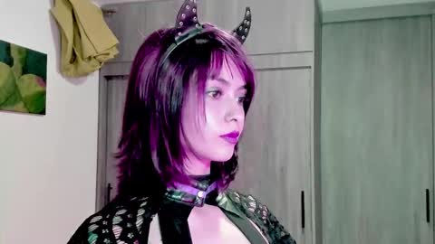 Leyla online show from October 24, 2025, 8:16 pm