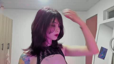 Snapshot of ephemeral_hot chatting on May 23, 2026, 1:00 am Leyla online show from May 23, 2026, 1:00 am