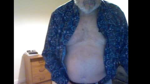 erasmus_d online show from January 17, 2025, 6:33 pm