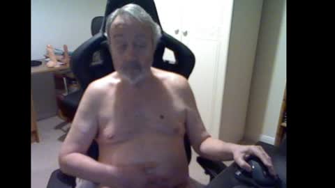 erasmus_d online show from February 3, 2025, 6:49 pm