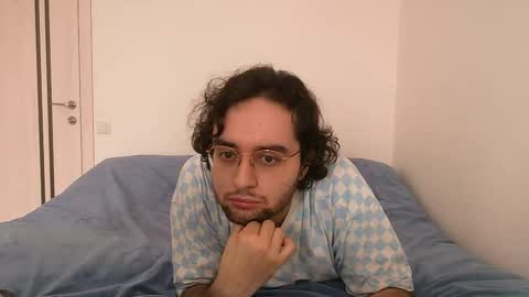 Eren online show from September 26, 2025, 3:21 am