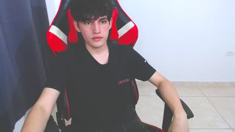 eren_tatakae online show from December 11, 2024, 10:16 pm