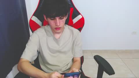 eren_tatakae online show from December 17, 2024, 10:54 pm