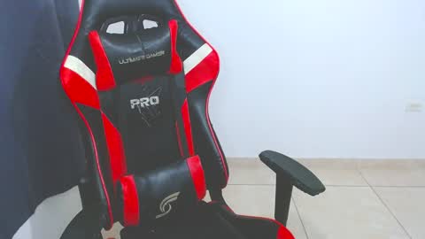 eren_tatakae online show from December 23, 2024, 11:06 pm