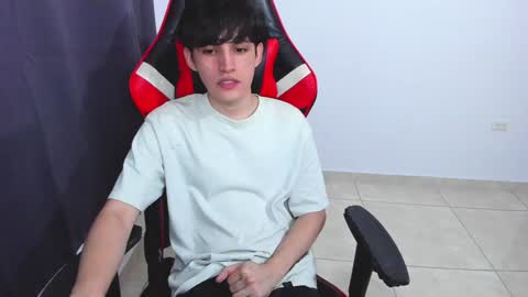 eren_tatakae online show from January 23, 2025, 11:58 pm