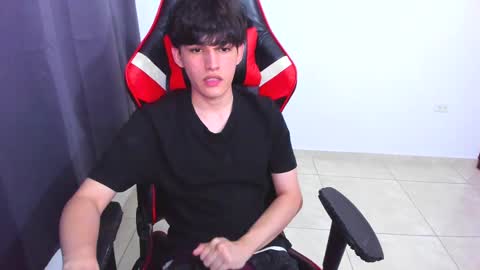 eren_tatakae online show from February 13, 2025, 12:57 am