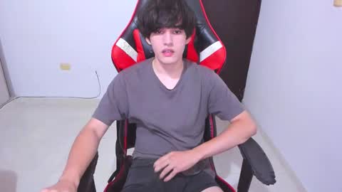 eren_tatakae online show from February 25, 2026, 3:38 am