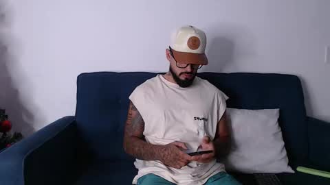 Snapshot of eric_evans1 chatting on November 21, 2025, 10:47 am Eric Evans online show from November 21, 2025, 10:47 am