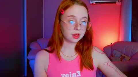 Erica 3 online show from April 28, 2026, 1:37 am
