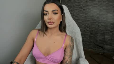 Riaaa online show from October 29, 2025, 6:15 am