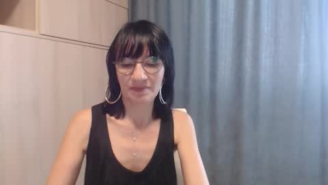 ericablack8 online show from September 12, 2025, 1:22 pm
