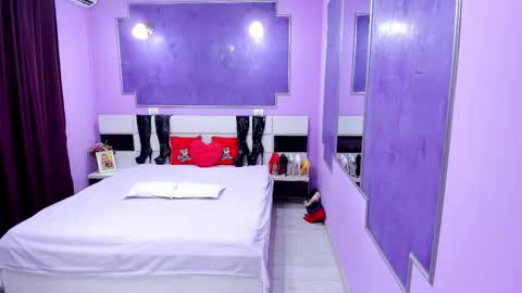 Erica online show from October 7, 2025, 3:47 am