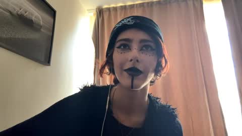 Snapshot of ericagonazlez chatting on April 8, 2026, 11:32 am Olivia online show from April 8, 2026, 11:32 am