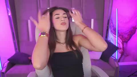 Erica online show from November 18, 2025, 7:13 am