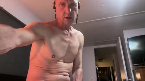 skoooozle online show from October 1, 2025, 12:27 am