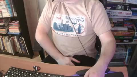 Snapshot of erik_dapper chatting on April 1, 2026, 4:48 pm Erik Dapper online show from April 1, 2026, 4:48 pm