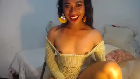 erika_madrigal online show from December 21, 2024, 12:53 am