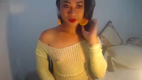 erika_madrigal online show from December 25, 2024, 10:59 pm