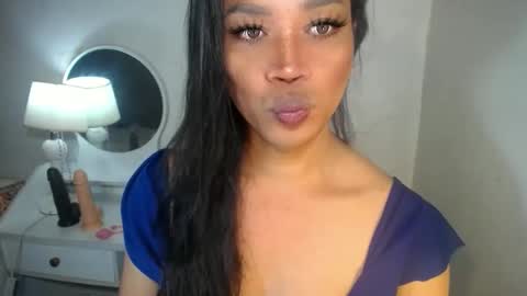 erika_madrigal online show from September 9, 2025, 11:59 pm