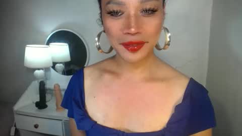 erika_madrigal online show from September 17, 2025, 7:10 am