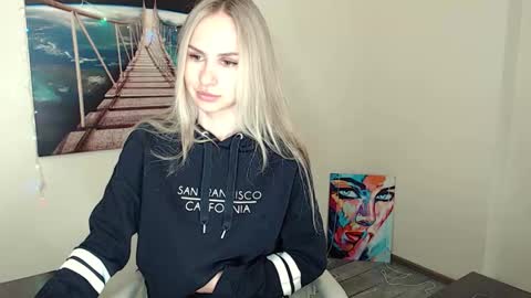 Erika online show from October 2, 2025, 11:50 am