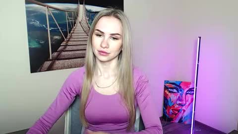 Erika online show from April 21, 2026, 12:11 pm