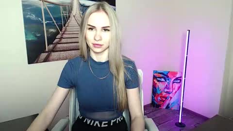 Snapshot of erikagavin chatting on May 12, 2026, 11:51 am Erika online show from May 12, 2026, 11:51 am