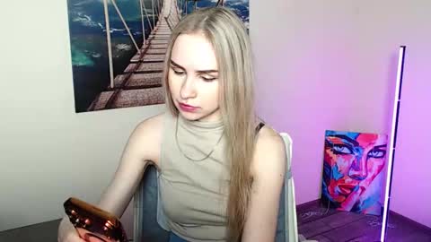 Snapshot of erikagavin chatting on May 13, 2026, 11:51 am Erika online show from May 13, 2026, 11:51 am