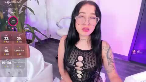 Eri  online show from September 13, 2025, 10:53 pm