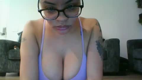 erin2025 online show from October 28, 2025, 7:56 am