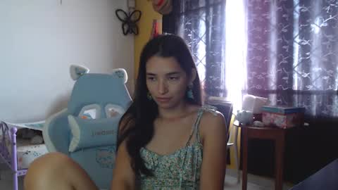 erina_1 online show from January 15, 2025, 3:50 pm
